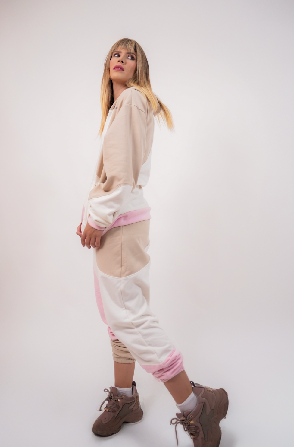 Jogger Make Waves
